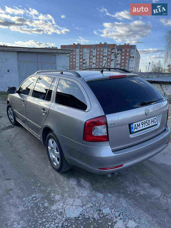 Универсал Skoda Octavia 2009 в Звягеле фото 5 Универсал Skoda Octavia 2009 в Звягеле