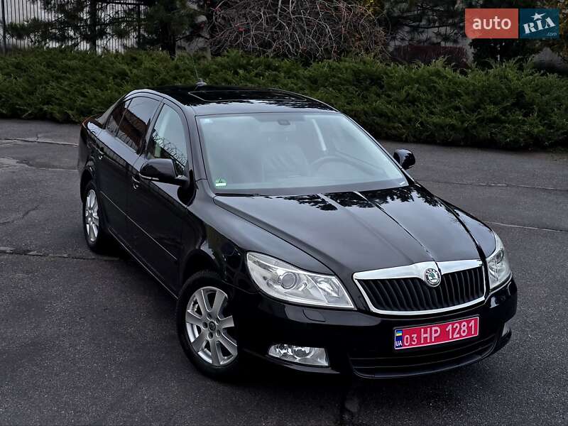 Лифтбек Skoda Octavia 2012 в Полтаве фото Лифтбек Skoda Octavia 2012 в Полтаве
