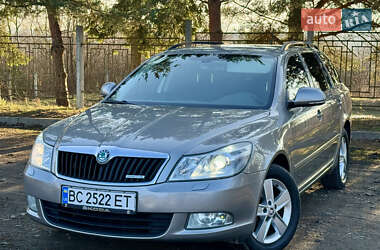 Універсал Skoda Octavia 2011 в Дрогобичі