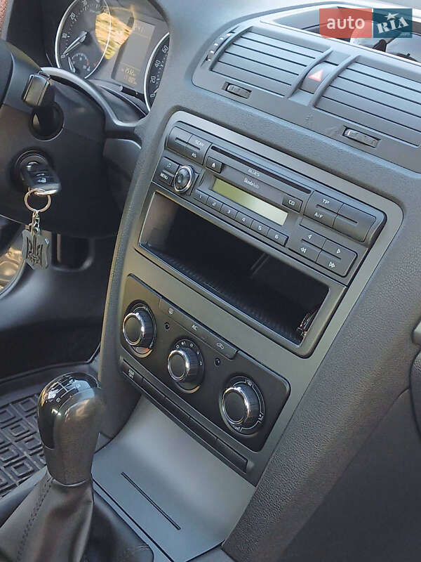 Универсал Skoda Octavia 2009 в Чернигове