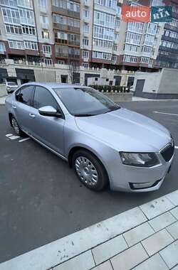 Лифтбек Skoda Octavia 2013 в Умани