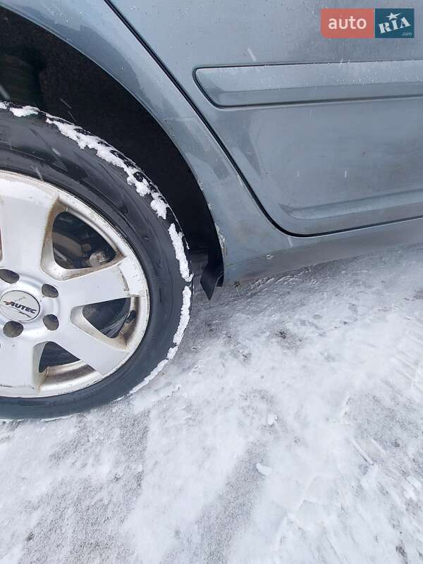 Универсал Skoda Octavia 2010 в Чернигове