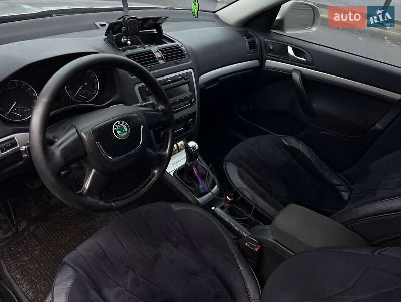 Лифтбек Skoda Octavia 2010 в Чернигове