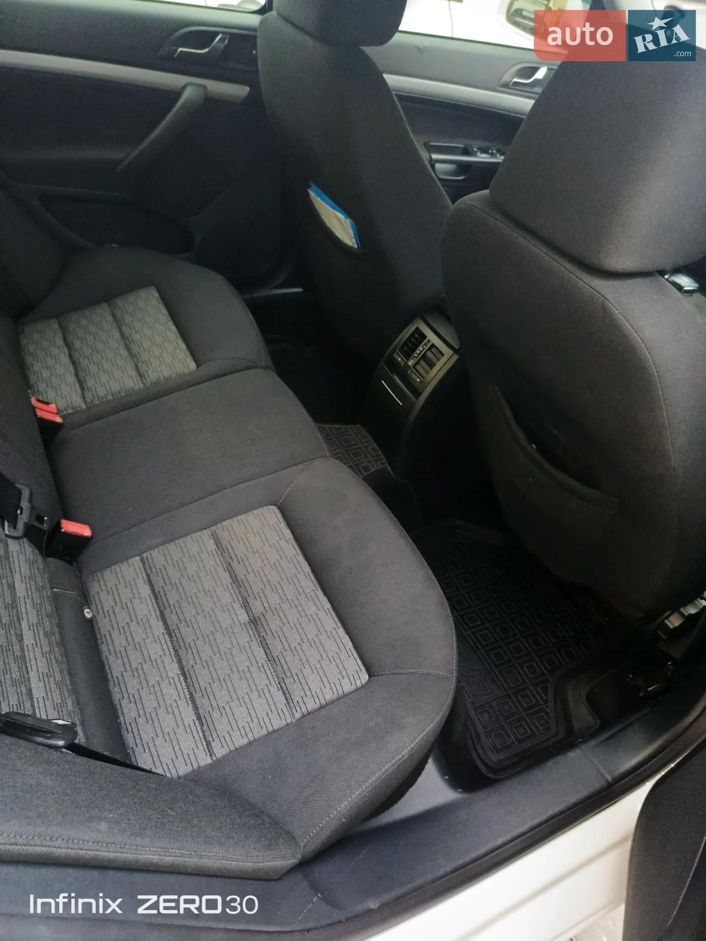2012 Skoda Octavia - мініатюра 14