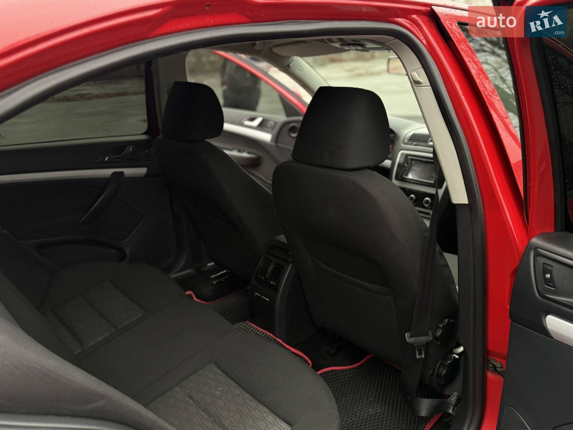 2010 Skoda Octavia - мініатюра 7