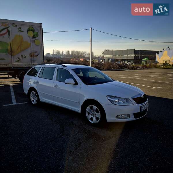 Універсал Skoda Octavia 2009 в Чернівцях