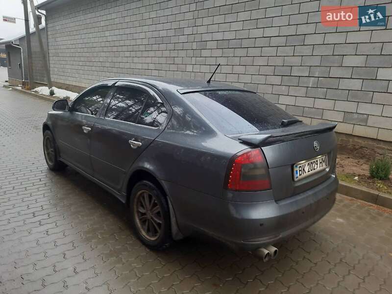 Ліфтбек Skoda Octavia 2010 в Костопілі