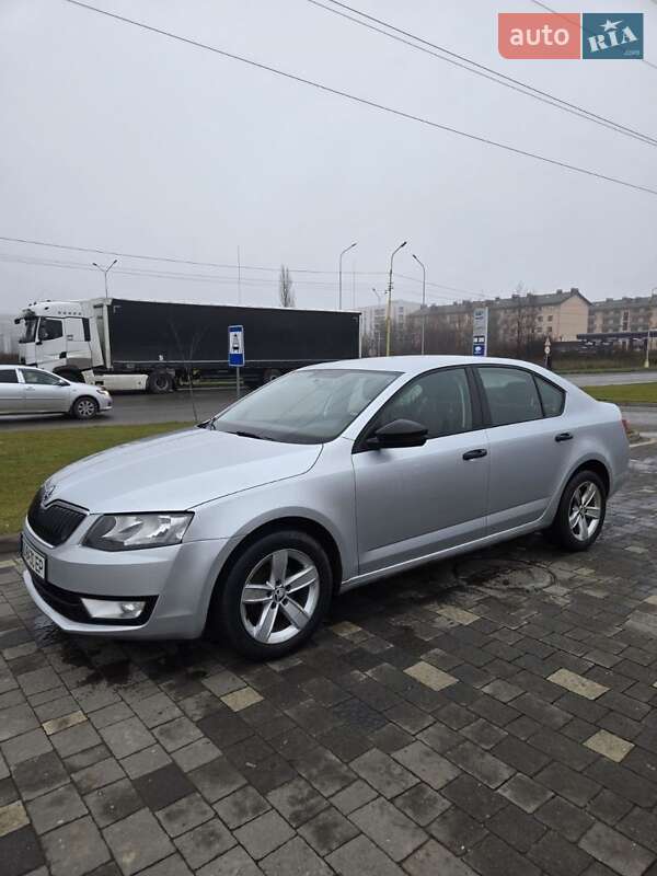 Ліфтбек Skoda Octavia 2016 в Ужгороді