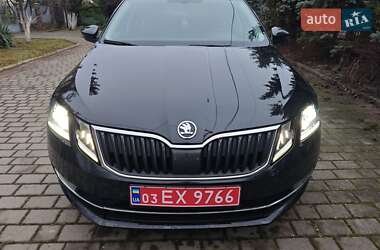 Лифтбек Skoda Octavia 2018 в Ужгороде