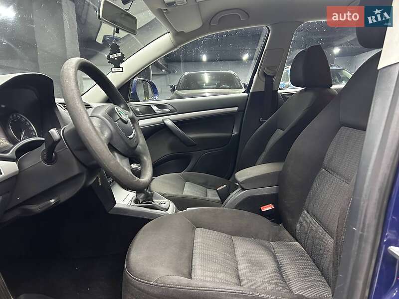 Універсал Skoda Octavia 2012 в Чернівцях