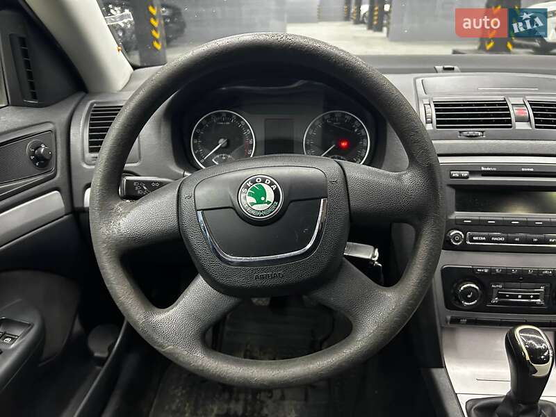 Універсал Skoda Octavia 2012 в Чернівцях