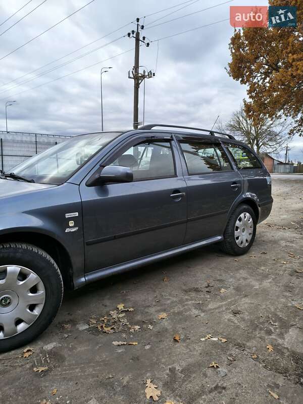 Универсал Skoda Octavia 2003 в Виннице