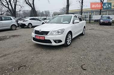 Универсал Skoda Octavia 2010 в Каменском