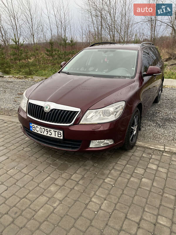 Универсал Skoda Octavia 2010 в Львове