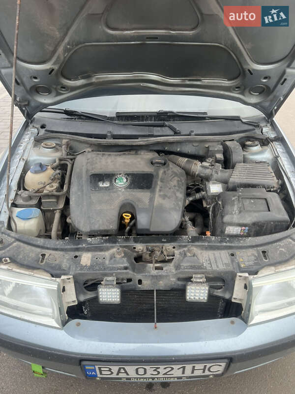 Ліфтбек Skoda Octavia 2003 в Кропивницькому