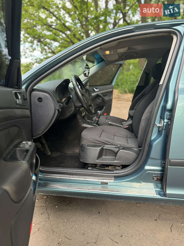 Лифтбек Skoda Octavia 2005 в Желтых Водах