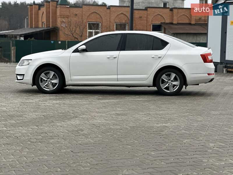 Лифтбек Skoda Octavia 2013 в Кропивницком