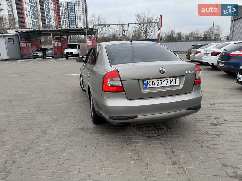 Ліфтбек Skoda Octavia 2010 в Києві