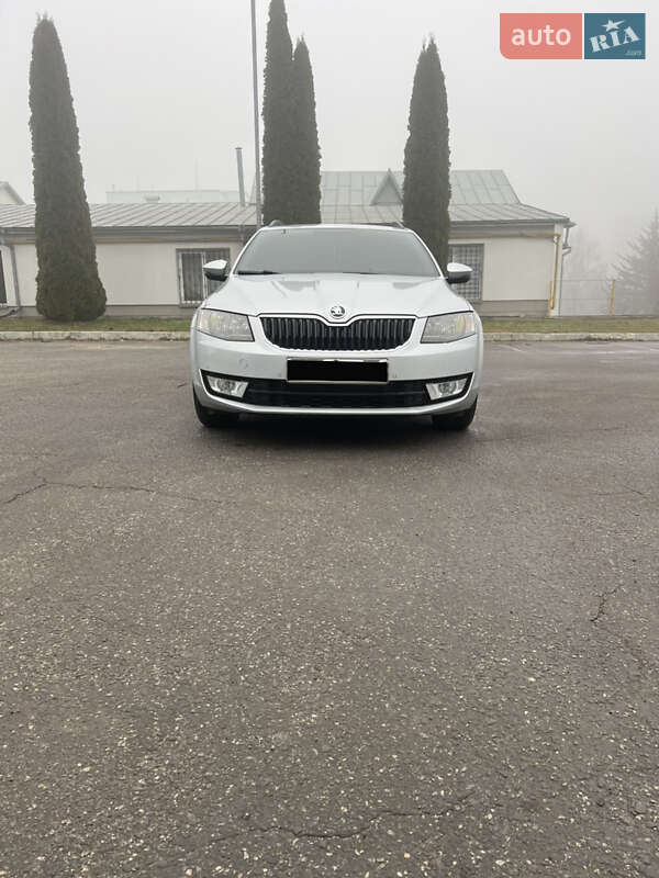 Універсал Skoda Octavia 2015 в Хмельницькому