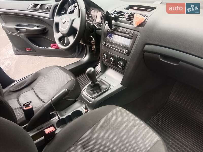 Універсал Skoda Octavia 2009 в Житомирі