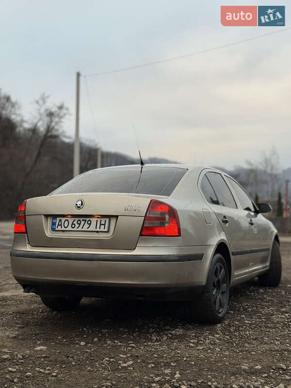 Лифтбек Skoda Octavia 2004 в Дубовом фото 8 Лифтбек Skoda Octavia 2004 в Дубовом