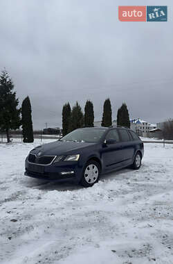 Универсал Skoda Octavia 2018 в Хотине