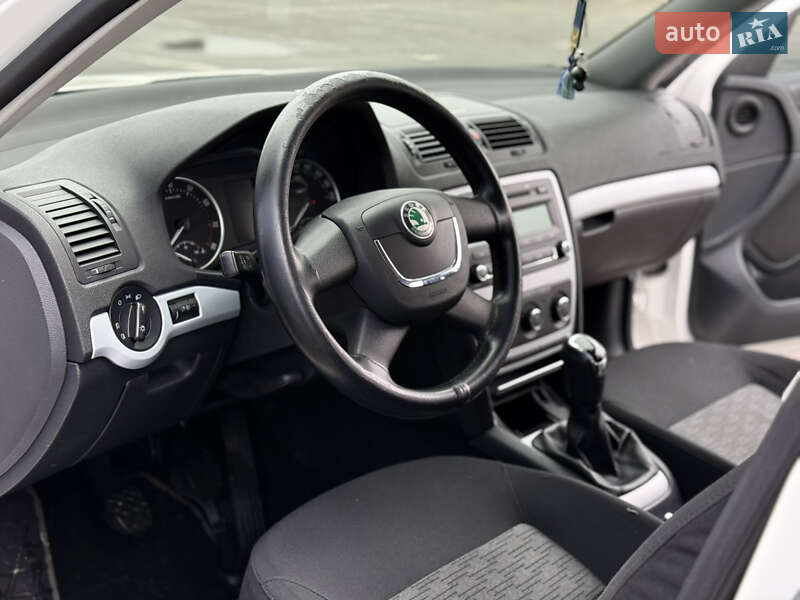 Лифтбек Skoda Octavia 2011 в Днепре