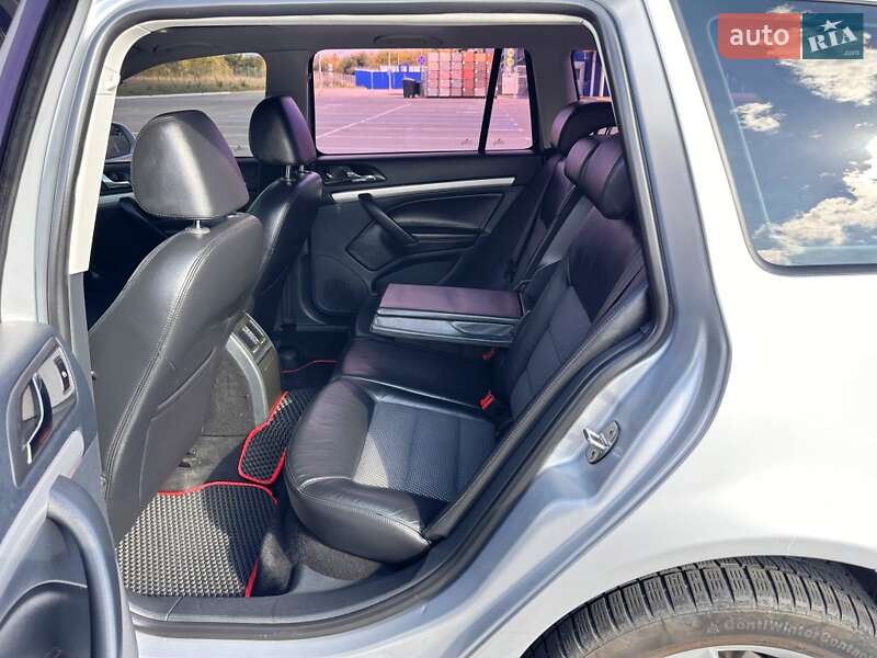 Універсал Skoda Octavia 2011 в Запоріжжі