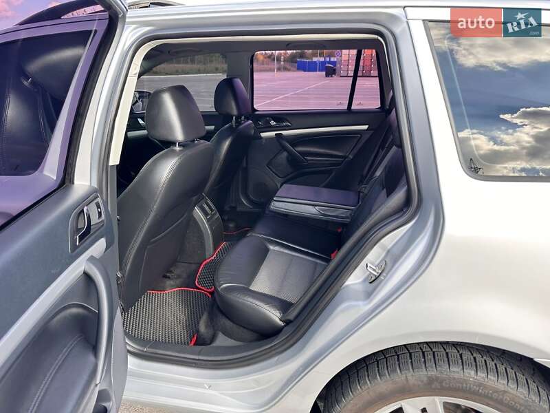 Універсал Skoda Octavia 2011 в Запоріжжі