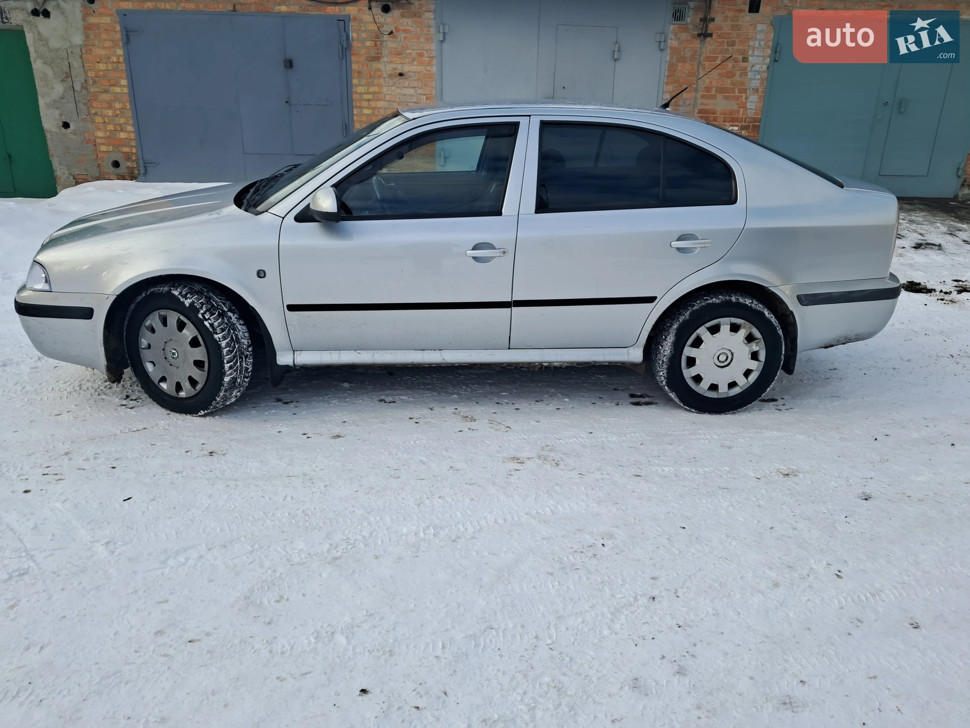 Skoda Octavia 2010 VIN TMBDX41U5A8858119 фото оголошення 4 з 26