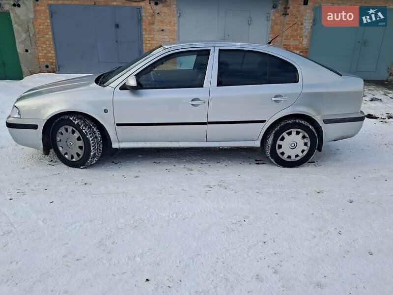 Лифтбек Skoda Octavia 2010 в Полтаве фото 4 Лифтбек Skoda Octavia 2010 в Полтаве