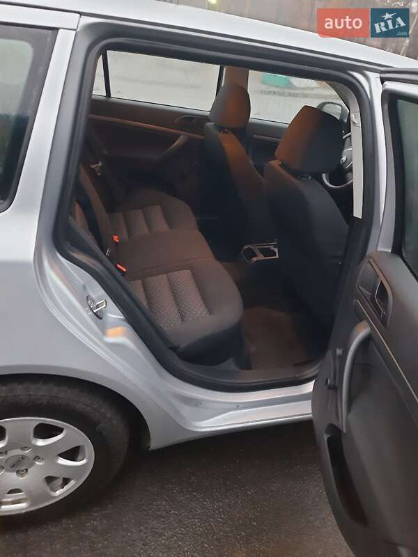 Универсал Skoda Octavia 2009 в Шепетовке