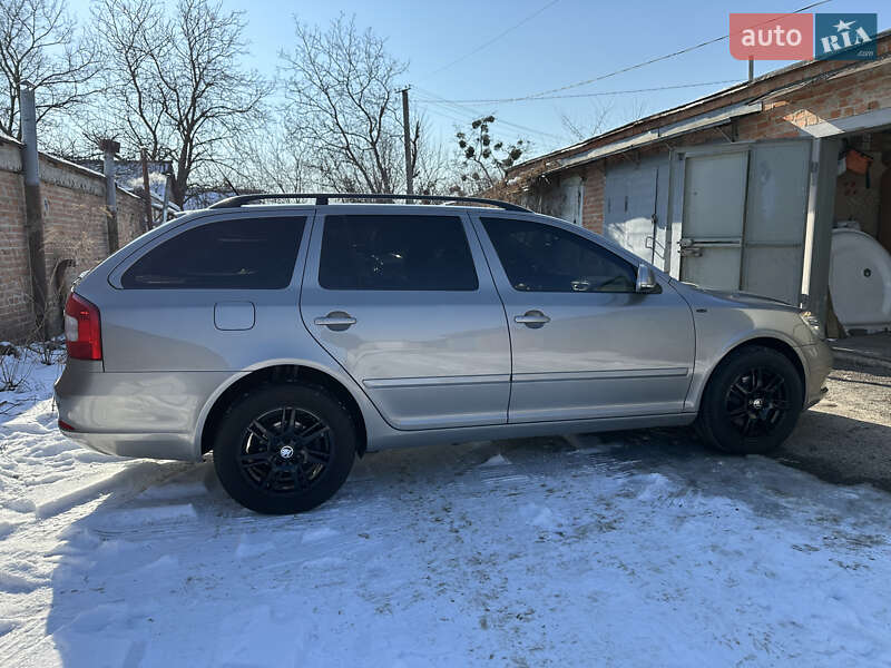 Универсал Skoda Octavia 2009 в Полтаве