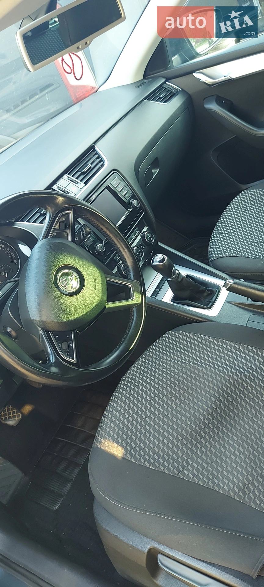 2016 Skoda Octavia - мініатюра 16