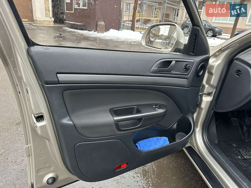 Лифтбек Skoda Octavia 2009 в Виннице