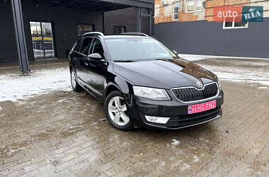 Универсал Skoda Octavia 2015 в Нововолынске