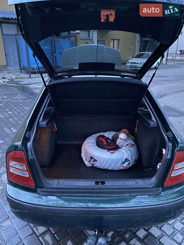 Лифтбек Skoda Octavia 2002 в Херсоне