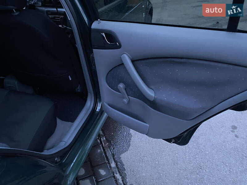 Лифтбек Skoda Octavia 2002 в Херсоне