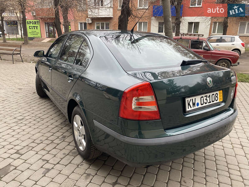 Лифтбек Skoda Octavia 2008 в Ямполе