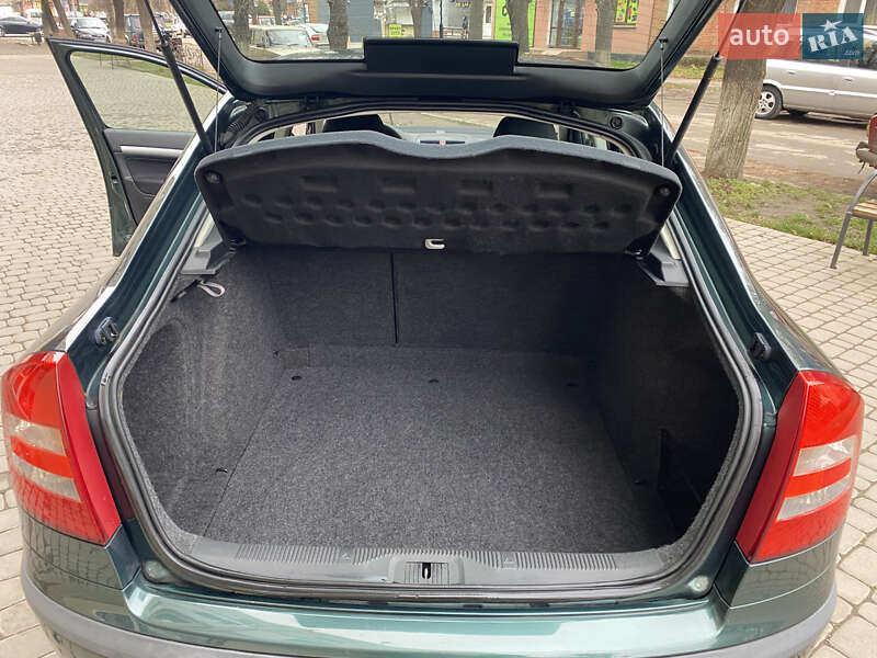 Лифтбек Skoda Octavia 2008 в Ямполе