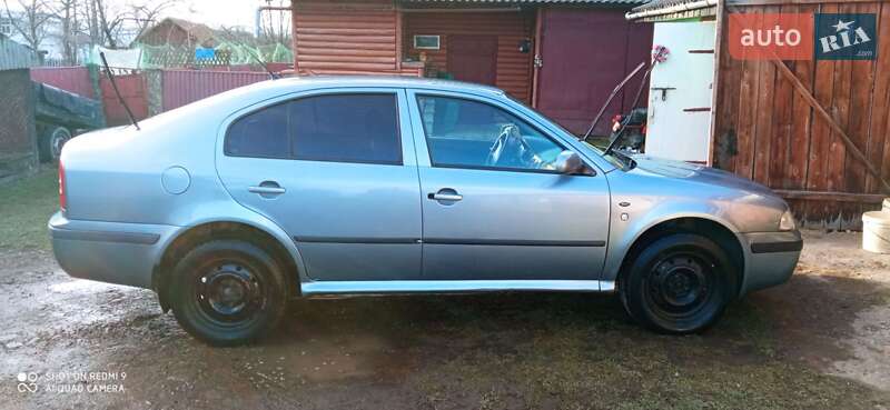 Ліфтбек Skoda Octavia 2003 в Долині