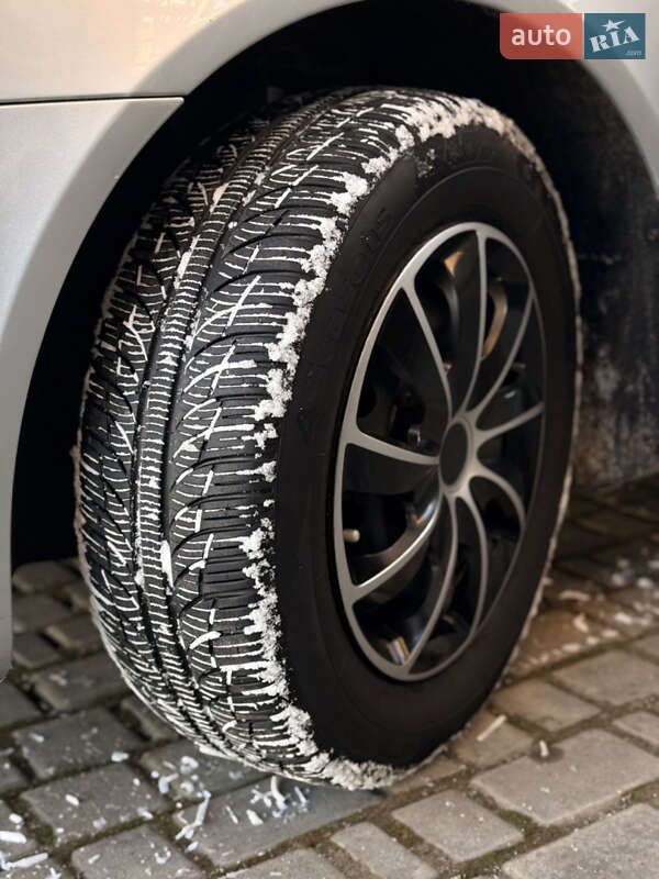 Универсал Skoda Octavia 2011 в Луцке