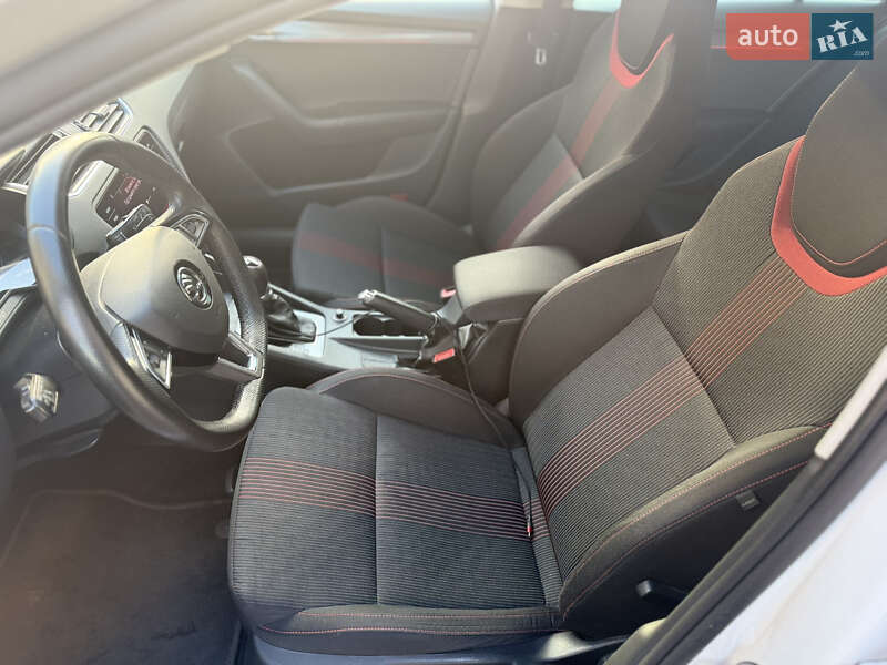 Универсал Skoda Octavia 2019 в Киеве фото 23 Универсал Skoda Octavia 2019 в Киеве