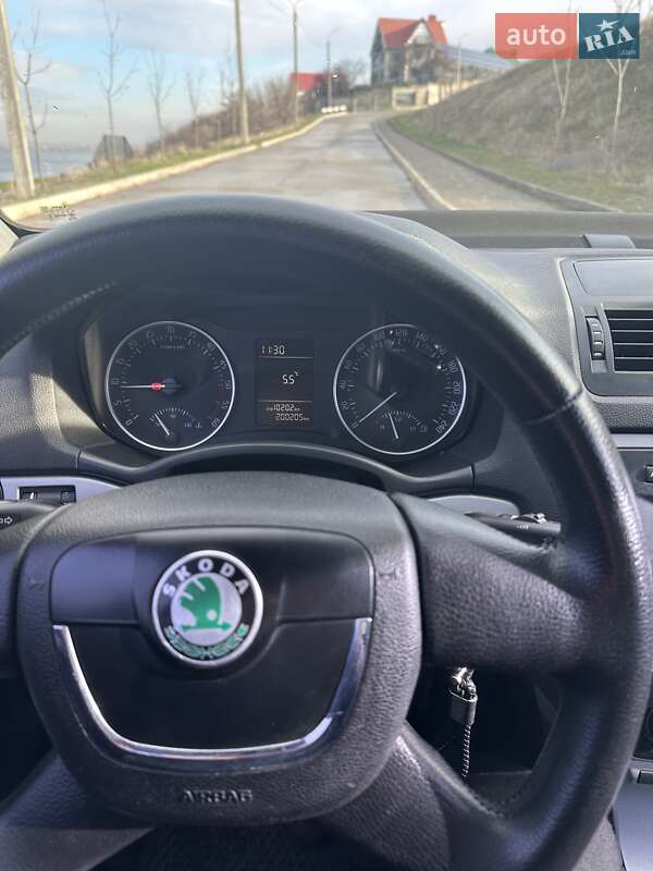 Лифтбек Skoda Octavia 2012 в Николаеве фото 5 Лифтбек Skoda Octavia 2012 в Николаеве