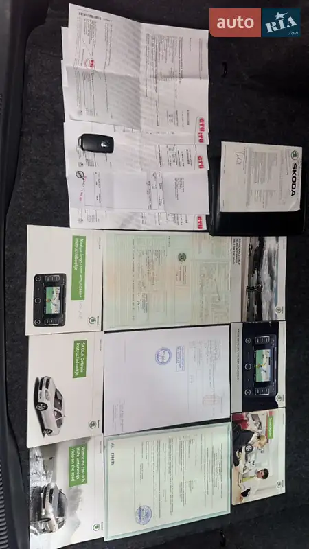 Универсал Skoda Octavia 2013 в Хороле документ