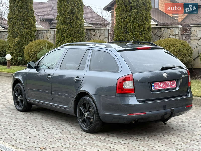 Універсал Skoda Octavia 2011 в Сарнах