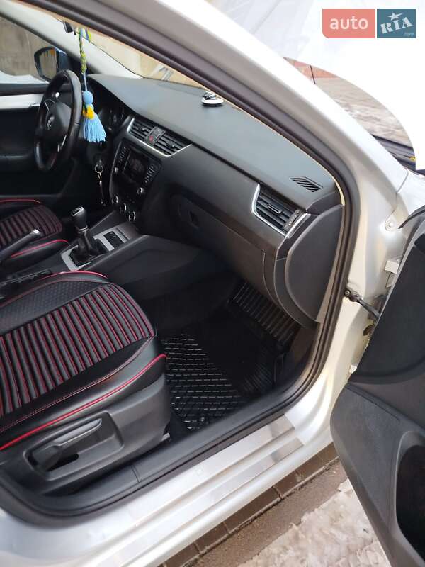 Универсал Skoda Octavia 2014 в Виннице