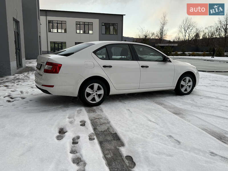 Лифтбек Skoda Octavia 2016 в Иршаве
