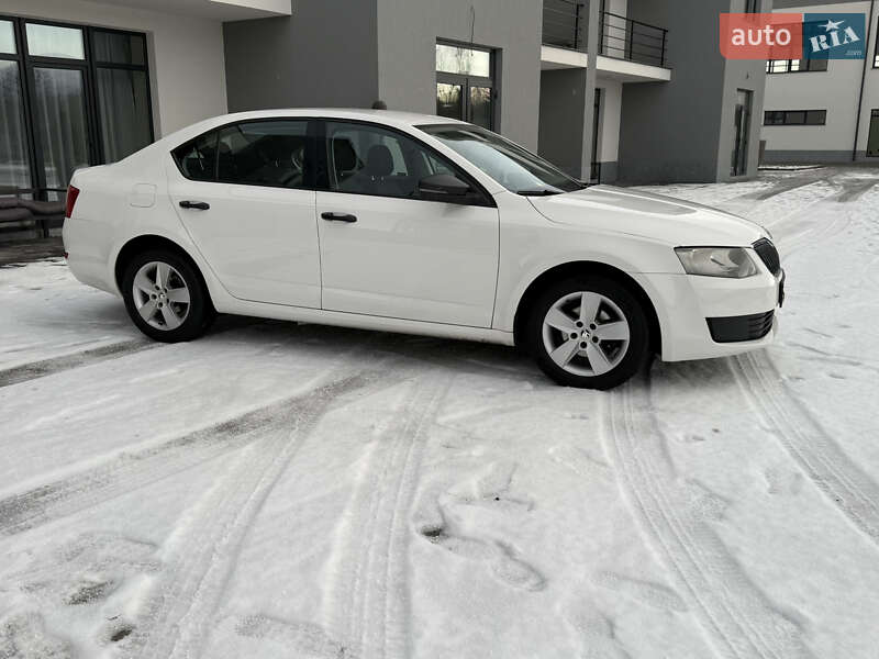 Лифтбек Skoda Octavia 2016 в Иршаве
