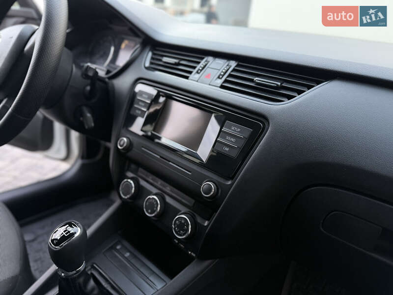 Лифтбек Skoda Octavia 2016 в Иршаве